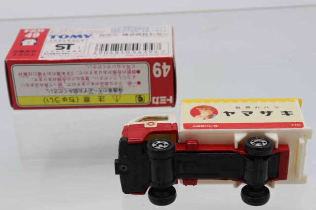 トミカ　赤箱