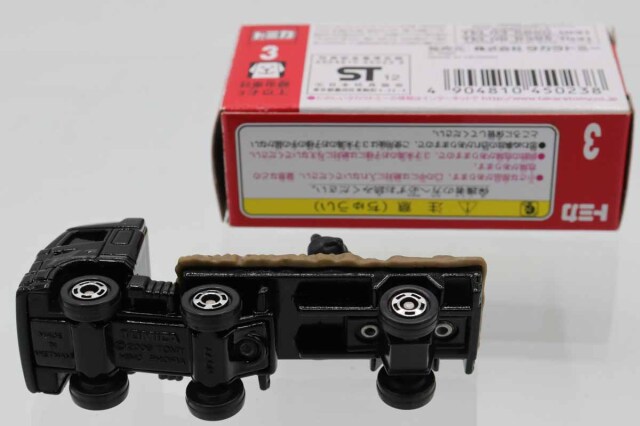 トミカ　赤箱