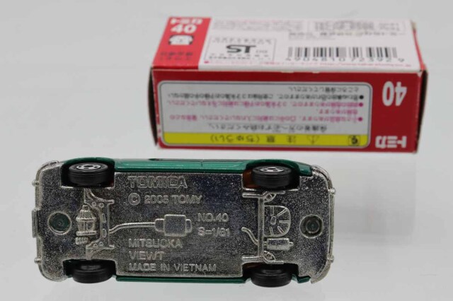 トミカ　赤箱