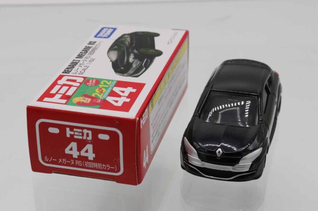 トミカ 44 ルノー メガーヌ RS (初回特別カラー) トミカ 44 ルノー メガーヌ RS（初回特別カラー）