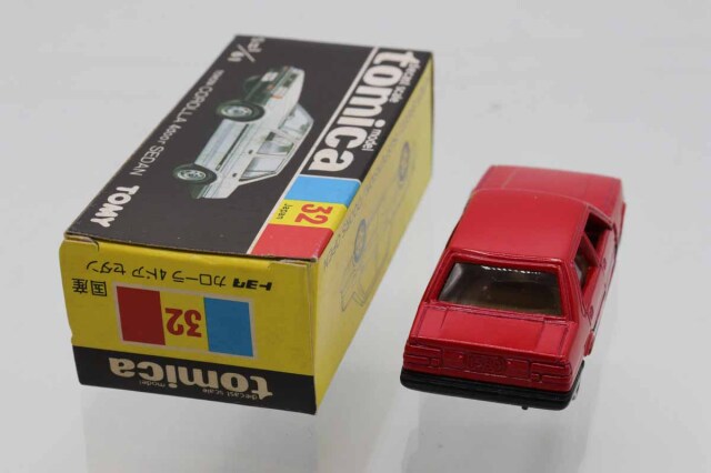 ミニカーショップ ケンボックス トミカ 黒箱☆32-4-2☆トヨタ