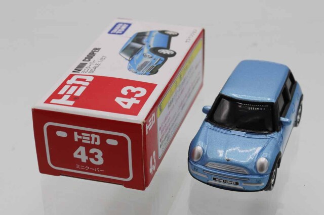 TOMICA　トミカ　ミニクーパー　箱付き TOMICA トミカ ミニクーパー 緑/白色 輸出カラー 箱付き - メルカリ