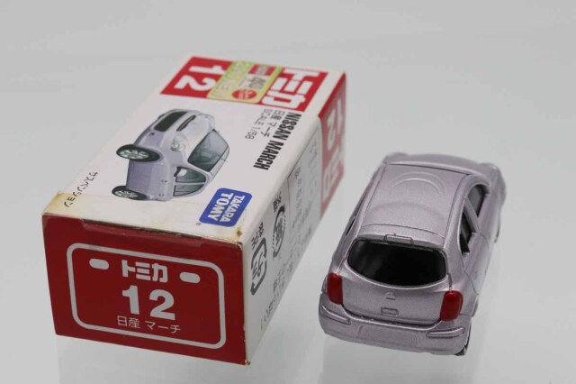ミニカーショップ ケンボックス トミカ 赤箱☆12☆日産マーチ