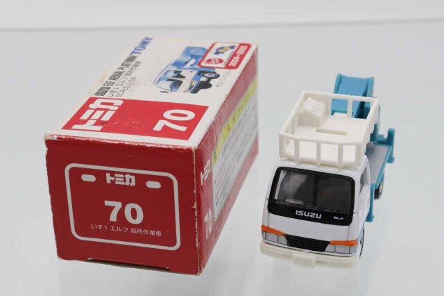 トミカ　赤箱