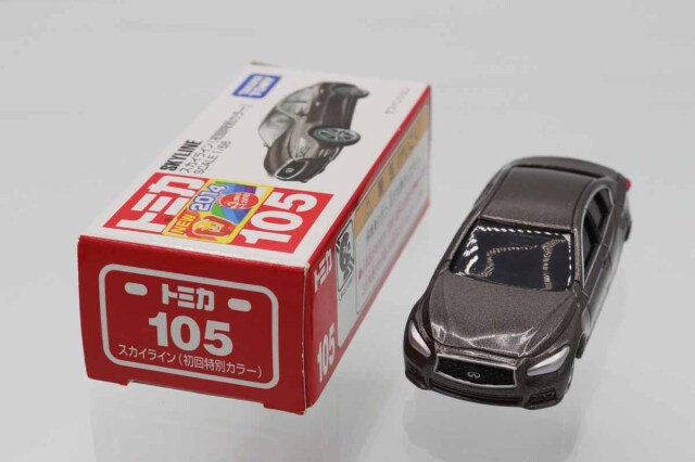 トミカ　赤箱
