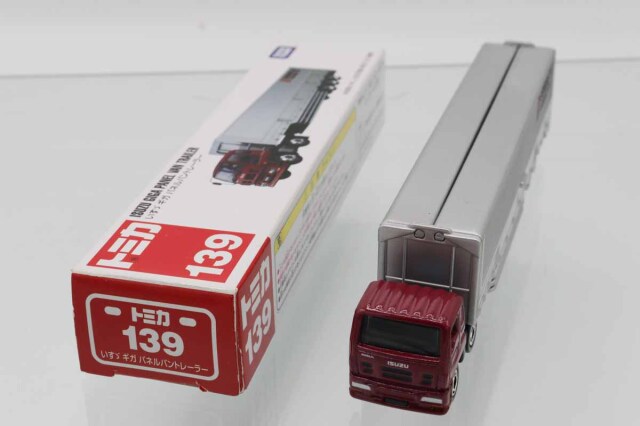 ロングトミカ6点セット外箱破損有り ロングトミカ6点セット外箱破損有り ロングトミカ6点セット外箱