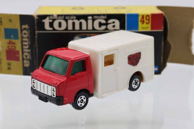 トミカ いすゞ エルフ FF マイパック ウォークスルーバン トミー(TOMY)|いすゞ エルフ FF マイパック ウォークスルーバン