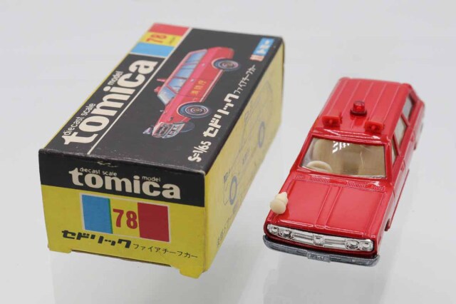 トミカ セドリック ファイアチーフカー【黒箱・日本製】 Takara Tomy - 新品 トミカ トミー 黒箱 日産 セドリック