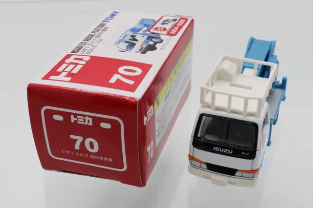 トミカ　赤箱