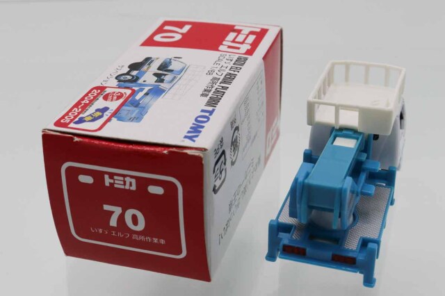 トミカ　赤箱