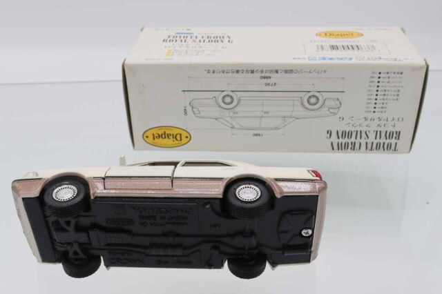 当時物ヨネザワのミニカー未使用品☆ニュークラウンロイヤルサルーン