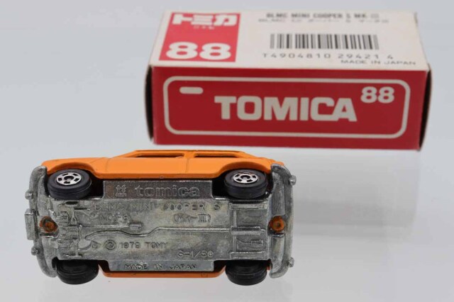 ミニカーショップ ケンボックス トミカ 赤箱(日本製)☆88☆BLMCミニ