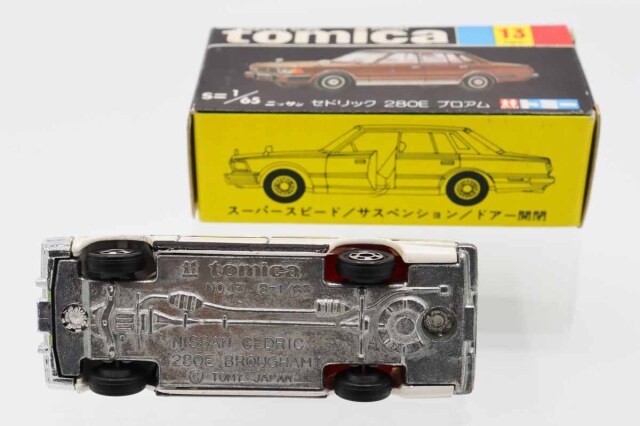 ミニカーショップ ケンボックス トミカ 黒箱☆13☆日産セドリック 280E