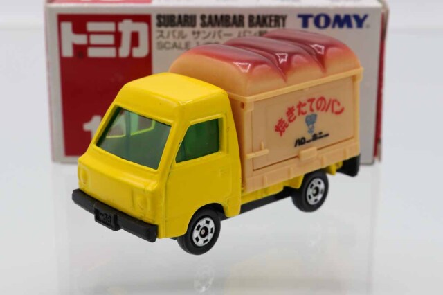 トミカ　赤箱
