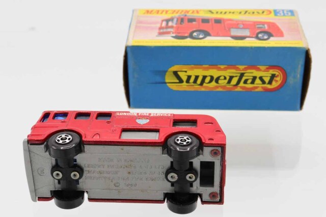 ミニカーショップ ケンボックス マッチボックス☆35☆MERRYWEATHER