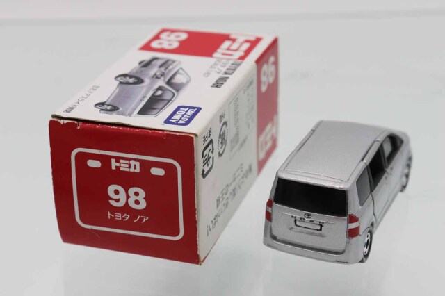 トミカ　赤箱