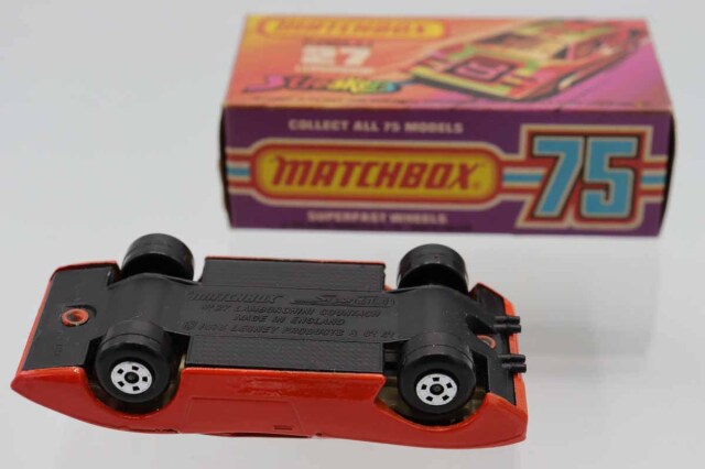 ミニカーショップ ケンボックス マッチボックス☆27☆ランボルギーニ