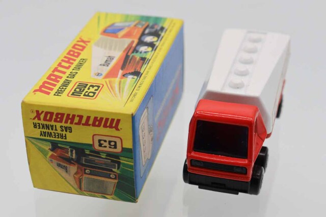 【美品・絶版】マッチボックス スーパーキング AULATEDタンカー 美品・絶版】マッチボックス スーパーキング AULATEDタンカー イギリス