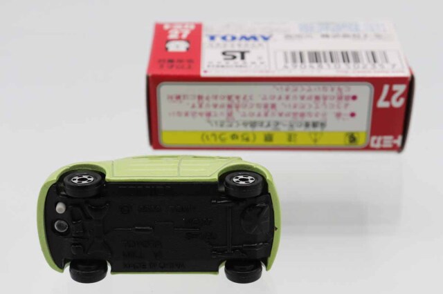 トミカ　赤箱