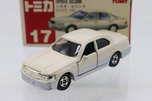 トミカ　赤箱