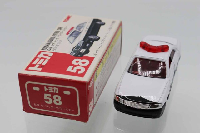ミニカーショップ ケンボックス トミカ 赤箱☆58☆日産セドリック