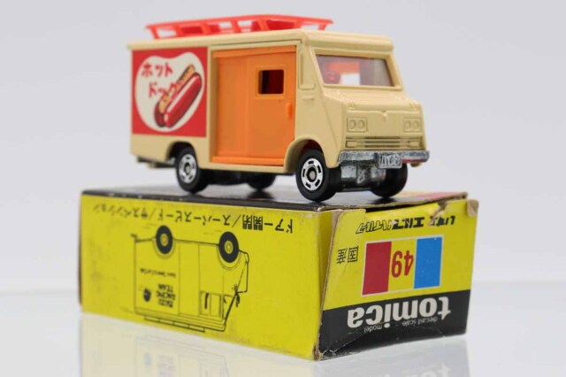 ミニカーショップ ケンボックス トミカ 黒箱☆49☆いすゞエルフ