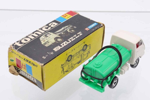 ミニカーショップ ケンボックス トミカ 黒箱☆37☆いすゞエルフ