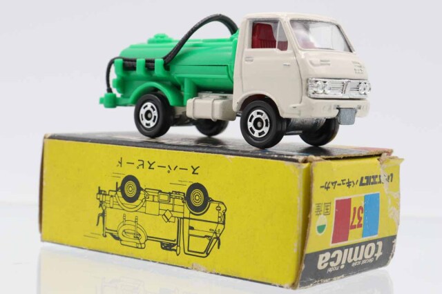 ミニカーショップ ケンボックス トミカ 黒箱☆37☆いすゞエルフ