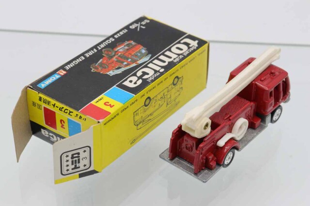 ミニカーショップ ケンボックス トミカ 黒箱☆3☆いすゞスクアート消防