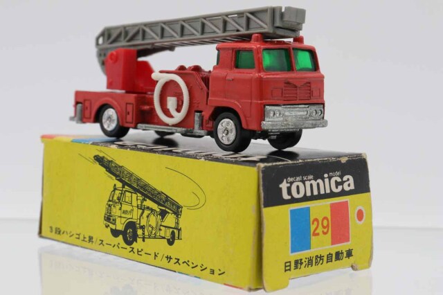 ミニカーショップ ケンボックス トミカ 黒箱☆29☆日野ハシゴ 消防車