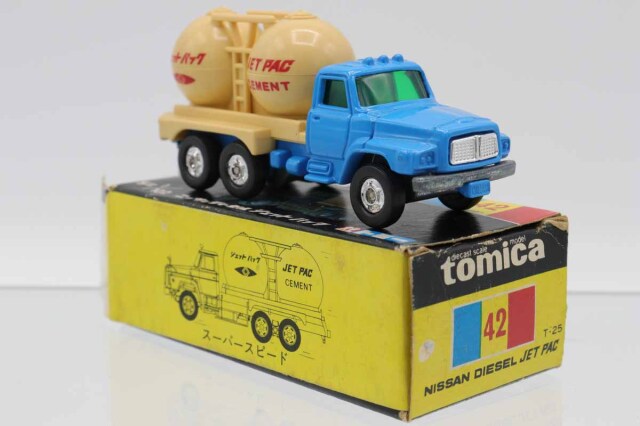 ミニカーショップ ケンボックス トミカ 黒箱☆42☆日産ディーゼル