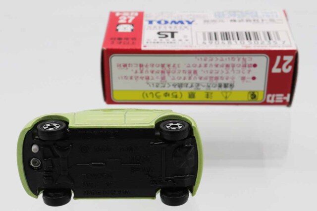 トミカ　赤箱