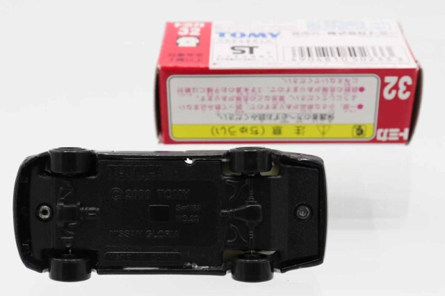 トミカ　赤箱