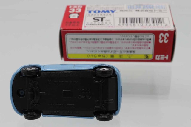 トミカ　赤箱