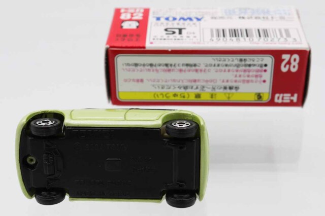 トミカ　赤箱