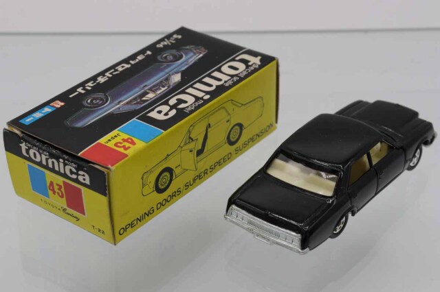 ミニカーショップ ケンボックス トミカ 黒箱☆43☆トヨタセンチュリー