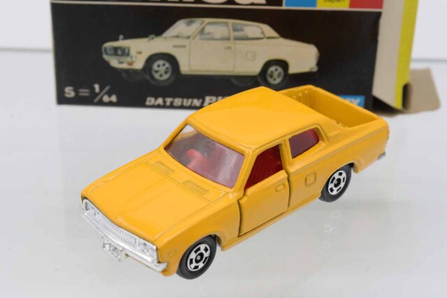 ミニカーショップ ケンボックス トミカ 黒箱☆96☆ダットサン