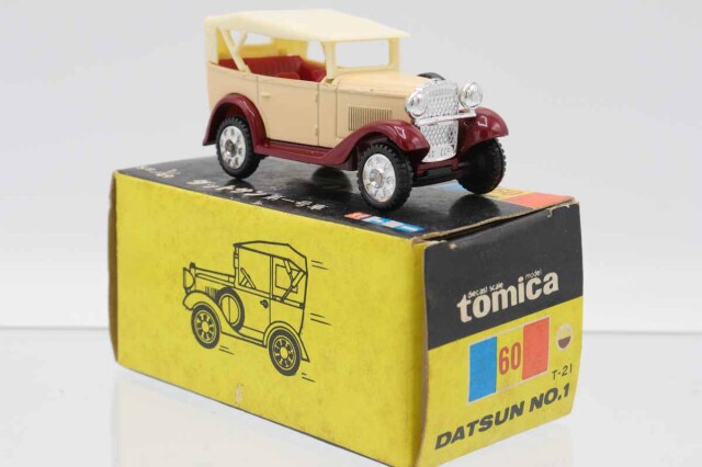 ミニカーショップ ケンボックス トミカ 黒箱☆60☆ダットサン第一号車