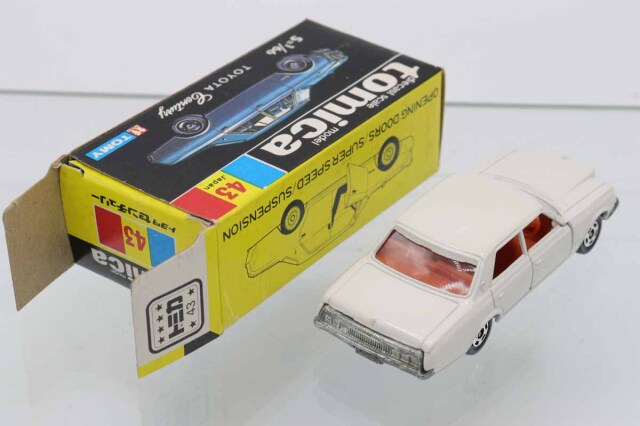 ミニカーショップ ケンボックス トミカ 黒箱☆43☆トヨタセンチュリー