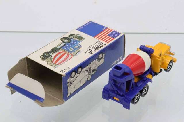 ミニカーショップ ケンボックス トミカ 青箱☆F18☆アメリカン