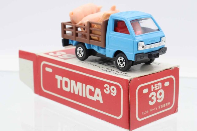トミカ　赤箱