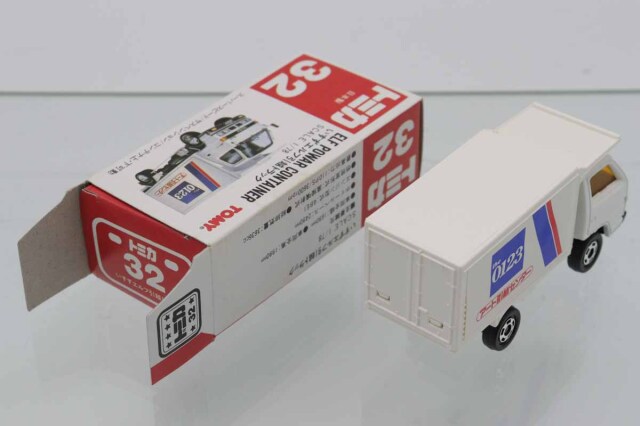 ミニカーショップ ケンボックス トミカ 赤箱(日本製)☆32☆いすゞ