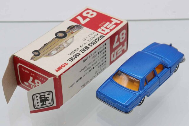 ミニカーショップ ケンボックス トミカ 赤箱(日本製)☆87☆メルセデス