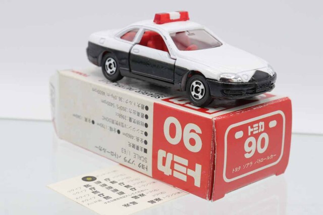 ミニカーショップ ケンボックス トミカ 赤箱(日本製)☆90☆トヨタ