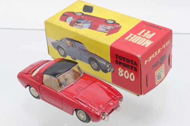 ミニカーショップ ケンボックス モデルペットトヨタスポーツ800(赤/黒