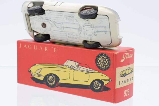 ミニカーショップ ケンボックス Tekno☆926☆JAGUAR 