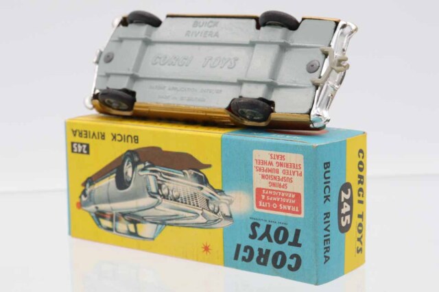 ミニカーショップ ケンボックス CORGI TOYS☆245☆BUICK RIVIERA(金