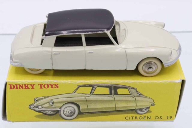 ミニカーショップ ケンボックス DINKY TOYS☆24C☆CITROEN DS 19