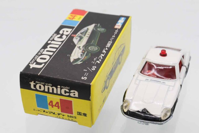 ミニカーショップ ケンボックス トミカ 黒箱☆44☆日産フェアレディ