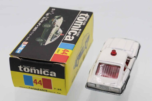 ミニカーショップ ケンボックス トミカ 黒箱☆44☆日産フェアレディ